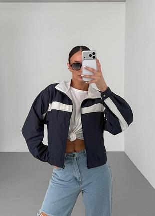 Трендовая женская ветровка на подкладке