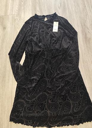 Велюрова чорна оксамитова сукня new look