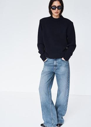 Светр жіночий h&m premium selection темно-синій вовняний з підплічниками розмір s