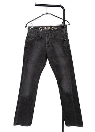 Чоловічі джинси g-star raw моделі reese classic у темно-сірому, майже чорному кольорі. модель має класичний, прямий крій, застібку