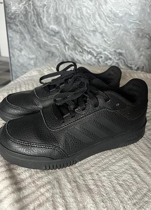 Кросівки adidas чорні
