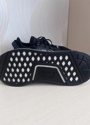 Кросівки adidas чорні 36 4