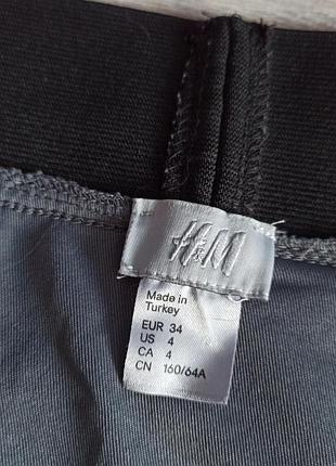 Сіра фактурна міні спідниця h&m 4