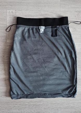 Сіра фактурна міні спідниця h&m 7