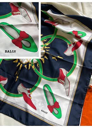 Bally вінтажна шовкова хустина карє