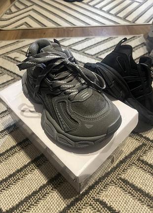 Кросівки жіночі balenciaga сірі, розміри 35-36