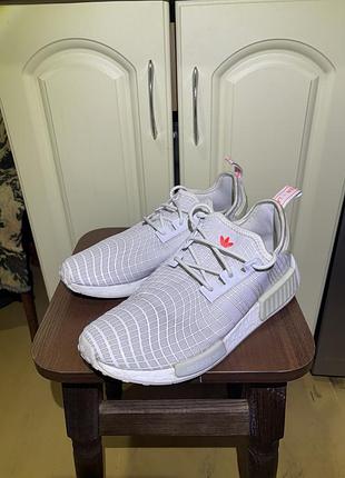 Кросівки adidas nmd_r1 сірі
