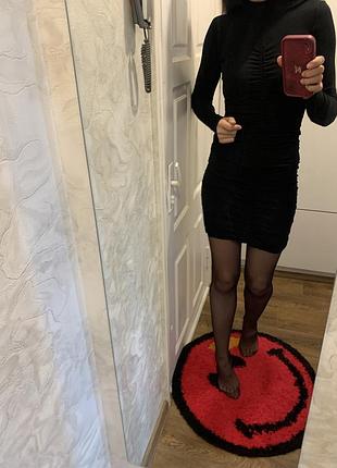 Чорна сукня гольф
