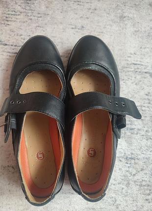 Жіночі туфлі clarks чорні, розмір 37.5, шкіра