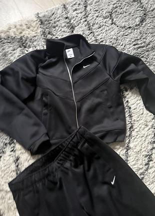 Спортивний костюм жіночий nike чорний