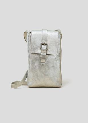 Crossbody white stuff