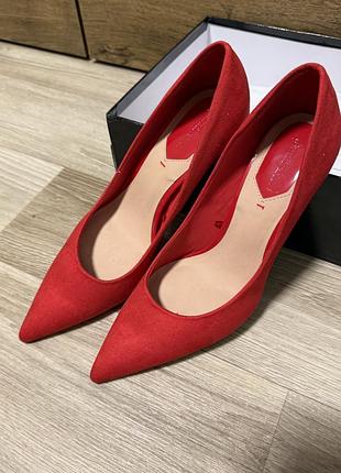 Туфли лодочки красные stradivarius
