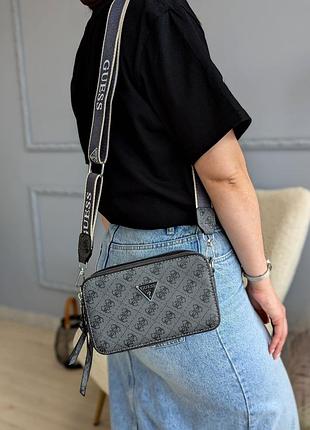 Сумка для жінок guess 4g чорна 6
