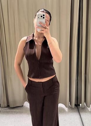 Жіночий брючний костюм zara в смужку, коричневий, розмір м