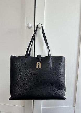 Сумка furla чорна шкіряна
