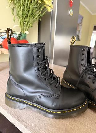 Черевики жіночі dr. martens чорні