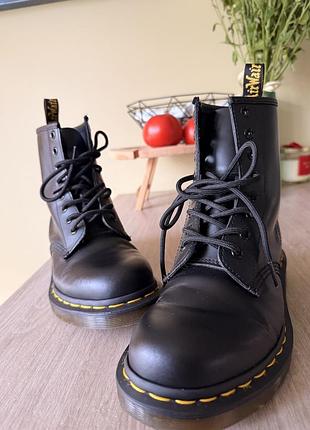 Черевики жіночі dr. martens чорні 4