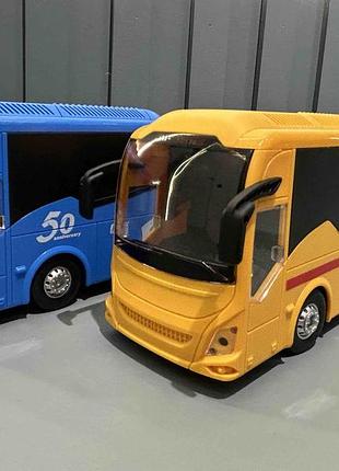 Автобус на пульте управления 197-3-4 р/к, аккум, 30см, 1:24, свет, резиновые колеса,usbзарядное, 2 цвета