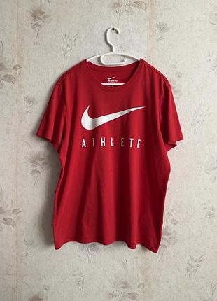 Чоловіча футболка nike athlete