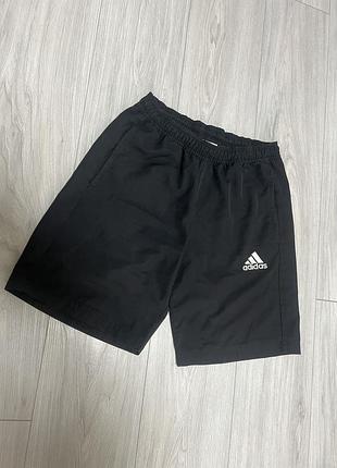 Спортивні шорти adidas
