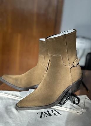 Жіночі ботильйони zara, коричневі, розмір 37eu, довжина устілки 24.5 см, натуральна замша