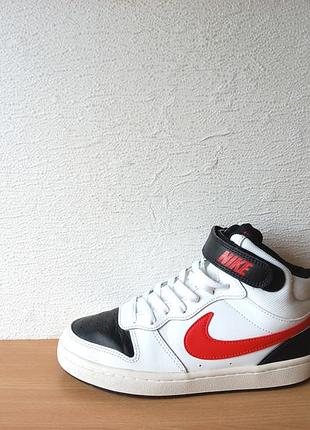 Чудові шкіряні кросівки хайтопи nike 37,5 р. устілка 24 см.