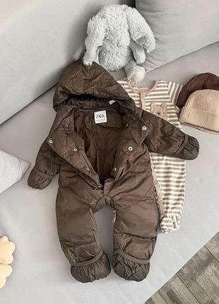 Чоловічок для хлопчиків zara + теплий комбез 1-3 місяців дуже в гарному стані шапочки 2 по 150 ,теплий боді + комбез 300 гривень 9