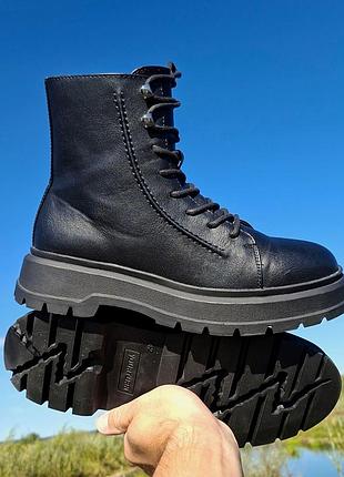 Демісезонні чорні черевики на масивній підошві yourturn combat/biker boots в стилі мілітарі 42р.