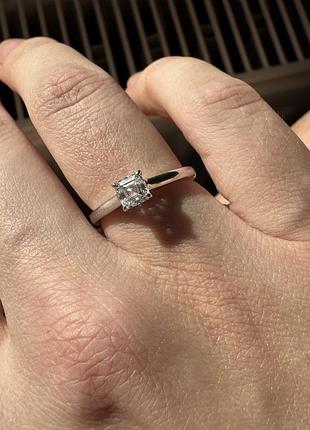 Кільце срібне з лабораторним діамантом aшер 0.59ct