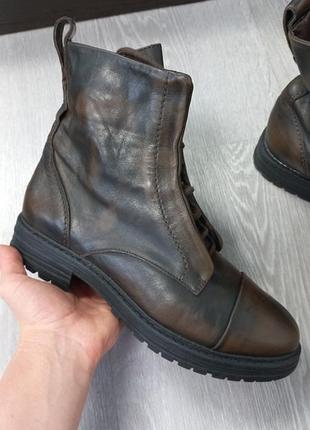 Кожаные женские ботинки clarks 2
