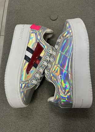 Кросівки tommy hilfiger 4