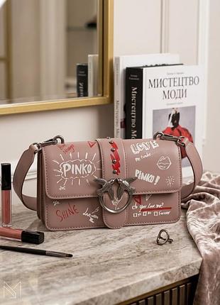 Сумка для жінок pinko love bag puff рожева з написами, з еко шкіри