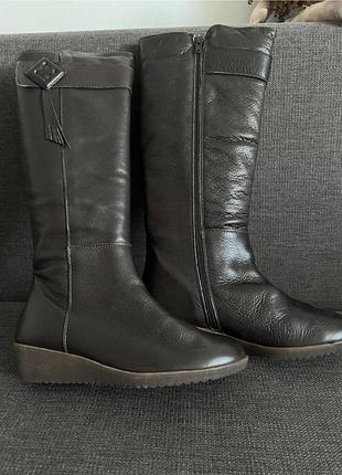 Жіночі чоботи з натуральної шкіри коричневого кольору