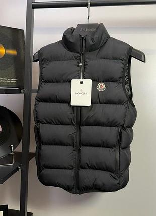 Чорний пуховик  moncler жилет rocoque