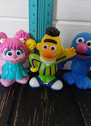Колекційні фігурки персонажі вулиця сезам sesame street еббі кадаббі abby cadabby берт bert гровер grover