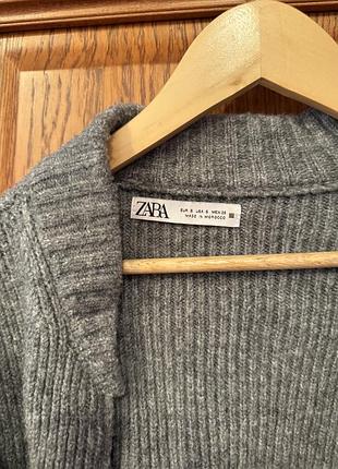 Светр жіночий zara в'язаний сірий на застібці