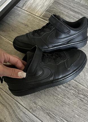 Кросівки дитячі nike чорні шкіряні 34 розмір