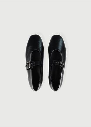 Класні чорні балетки мені джейн zara