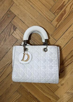 Сумка для жінок miss dior біла стьобана