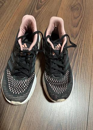 Кросівки жіночі adidas для бігу, чорні з рожевим