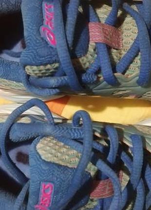 Женские кроссовки asics 6