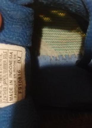 Женские кроссовки asics 7