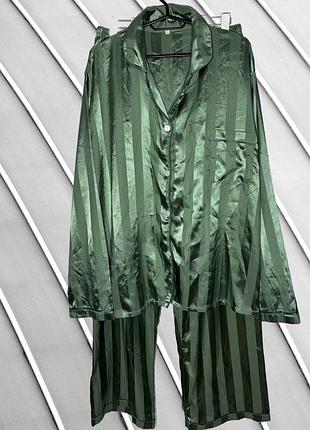 Жіноча зелена сатинова піжама shein xl 2xl 44 46 50 52 шейін атласна піжама в смужку сорочка та штани shein xl 2xl 50 52