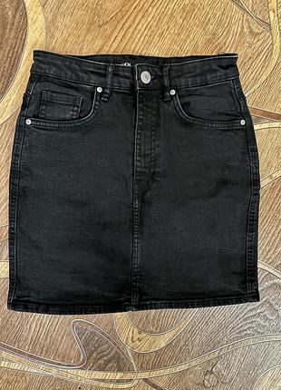 Джинсова спідниця zara чорного кольору, розмір 40-42, джинс