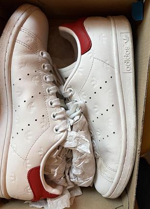 Кросівки жіночі adidas stan smith білі з червоним, розмір 38 2/3, натуральна шкіра