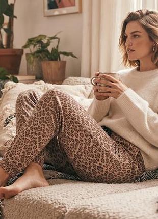 Леопардові трикотажні брюки-джоггери women'secret (розмір l / 48-50-52) — м'які домашні штани