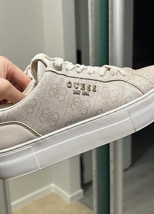 Кеди від guess 37