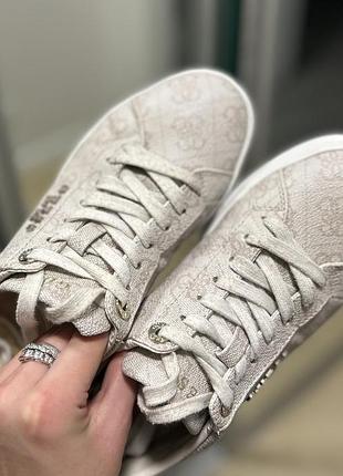 Кеди від guess 37 5