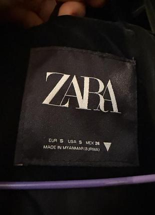 Куртка-пуховик жіноча zara чорна oversize розмір s