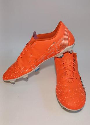 Бутси чоловічі puma ultra play fg/ag помаранчеві.бренд / модель: puma ultra play fg/ag  
​артикул: 107223-01  
​розмір:
​eur: 47  
​us: 13 | uk: 12 
​